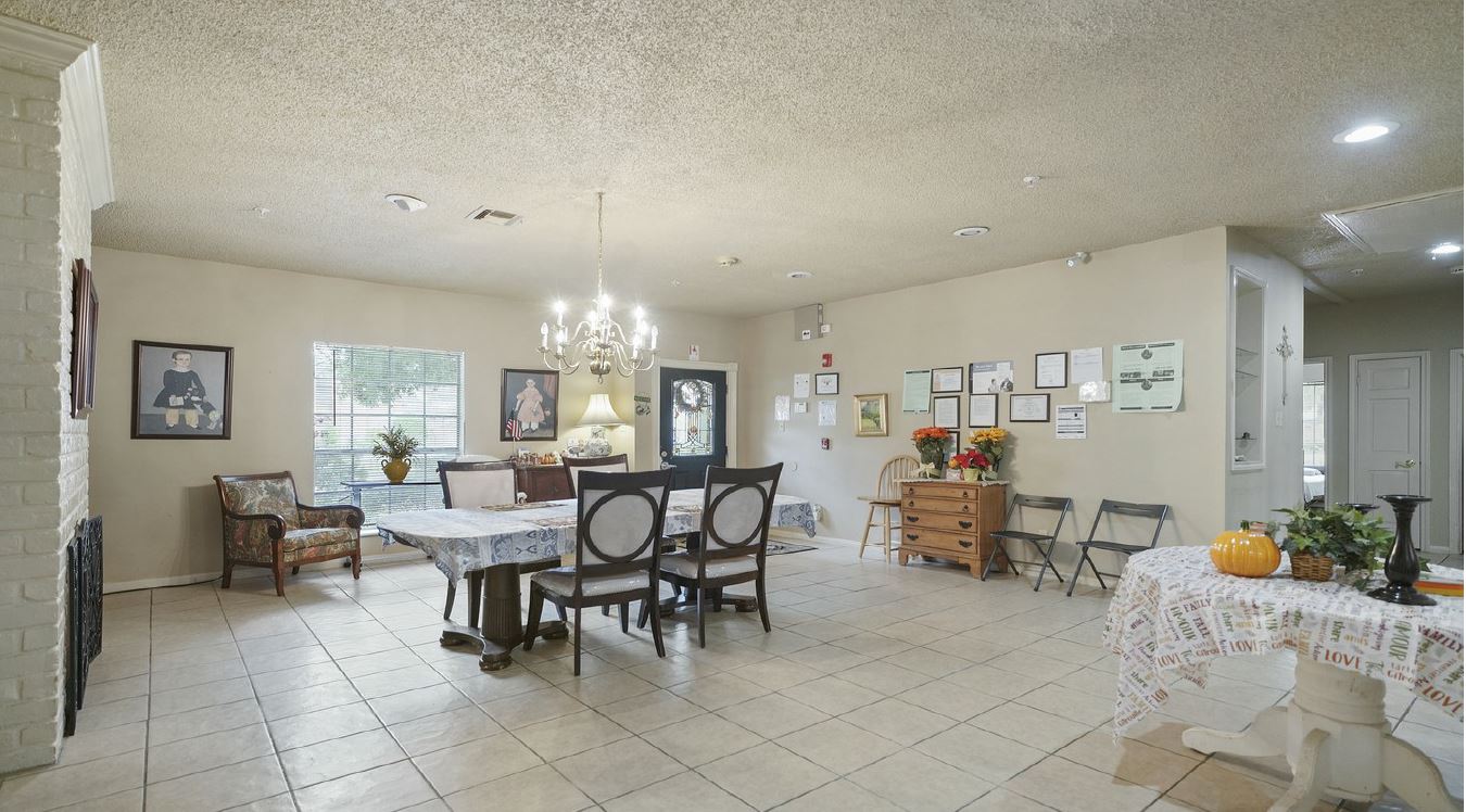 Avid Care North Community - Elegant Dining Room